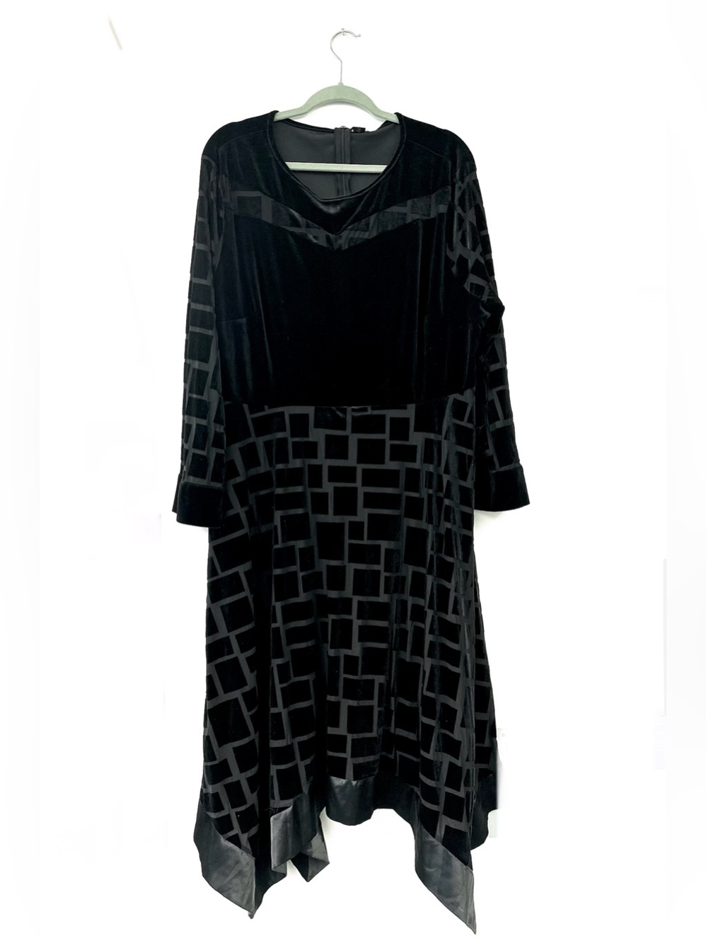NWT Plus-size Romantic Witchy Goth Long Sleeve Black Velour/Velvet Dress 3XL